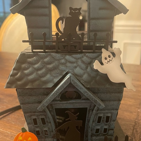 👻 SCENTSY Haunting Good Time Wax Candle Warmer Halloween Ghost Pumpkin Spooky - Picture 3 of 6